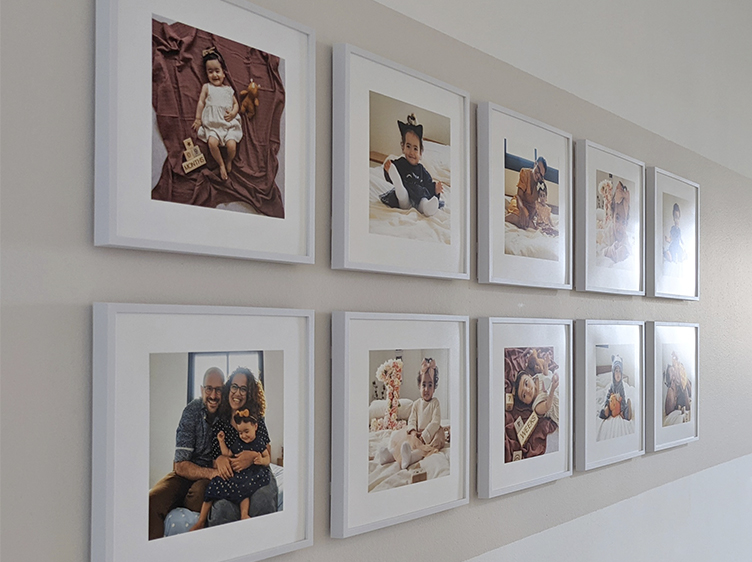 הרבה לופה בריבוע על הקיר