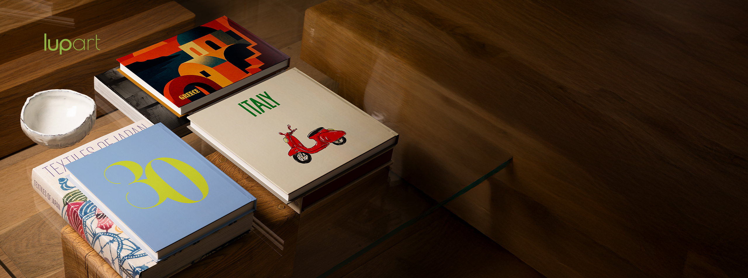 ספר לופה עם כריכה מעוצבת